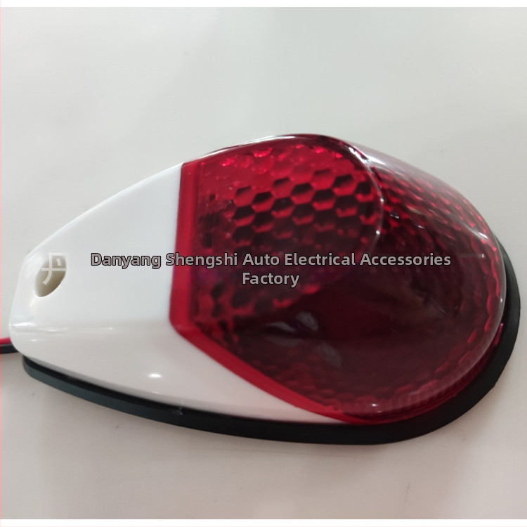ABS bočná lampa na nákladné vozidlo, model SS-029, príslušenstvo č. SS-029, kompatibilné s nákladnými vozidlami, značka Danyang Prosperity