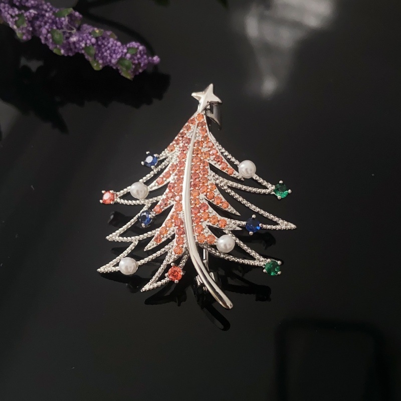 Коледна брошка, висок клас дамска брошка с цветя, меден материал, инкрустирани кристали, подходяща за подарък и украса