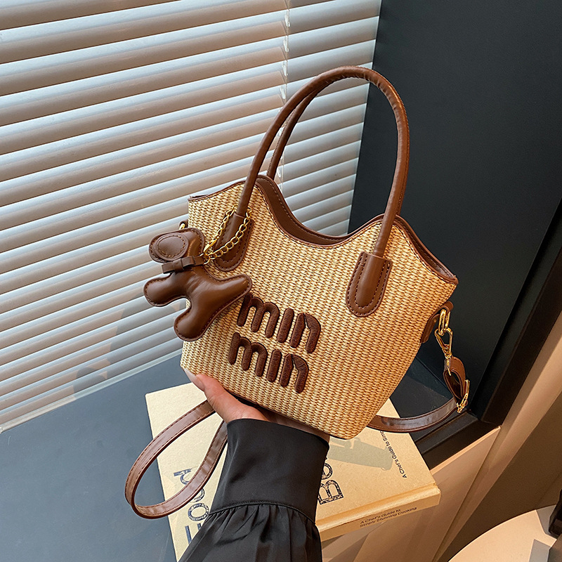 Torba za rame crossbody, PU materijal, oblik kante, zatvarač na zip, unutarnja džepna pretinica sa zipom