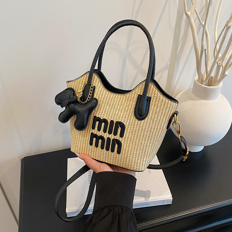 Torba za rame crossbody, PU materijal, oblik kante, zatvarač na zip, unutarnja džepna pretinica sa zipom