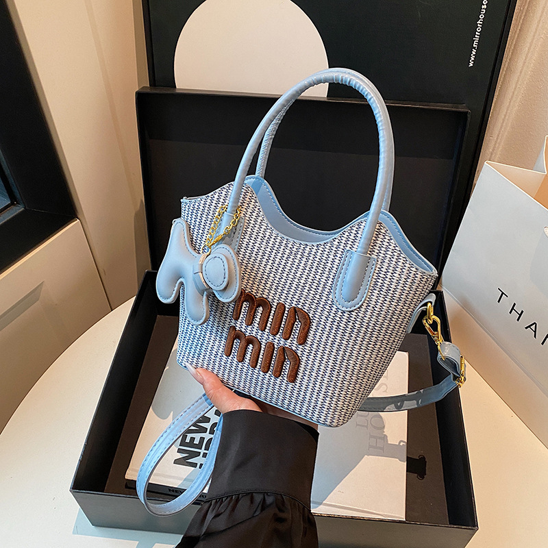 Torba za rame crossbody, PU materijal, oblik kante, zatvarač na zip, unutarnja džepna pretinica sa zipom