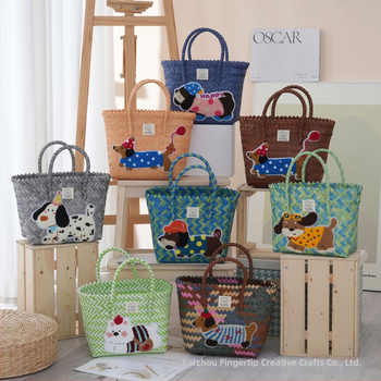 Geantă PVC țesută, în stil street-trend, formă verticală pătrată, fără căptuială