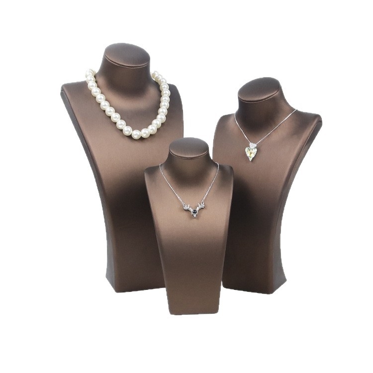 Suport pentru coliere cu model portret, dintr-o singură piesă, corp PU, husă din piele șlefuită, cusături prin splicing, lansare vară 2025