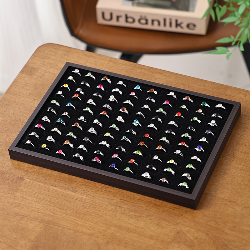 Fából készült ékszerállvány, négyzet alakú, egyszintes, luxus kivitel