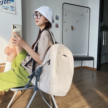 Unisex iskolai hátizsák, nagy kapacitású 20-35 L, nejlon külső, poliészter bélés, 12 hüvelykes laptop kompatibil, görbült vállpántok