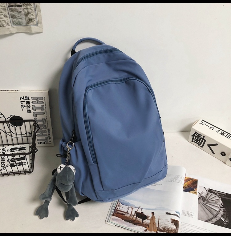 Unisex iskolai hátizsák, nagy kapacitású 20-35 L, nejlon külső, poliészter bélés, 12 hüvelykes laptop kompatibil, görbült vállpántok