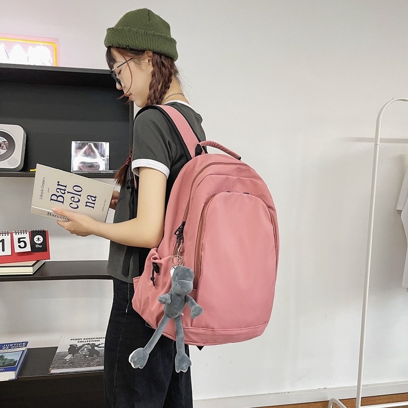 Unisex iskolai hátizsák, nagy kapacitású 20-35 L, nejlon külső, poliészter bélés, 12 hüvelykes laptop kompatibil, görbült vállpántok