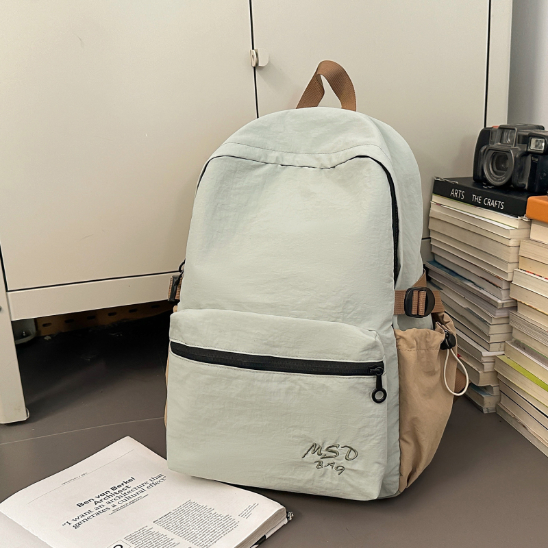 Ruksak od Oxford materijala, kapacitet 20–35 L, kompatibilan s 12-inčnim prijenosnikom, zakrivljene naramenice