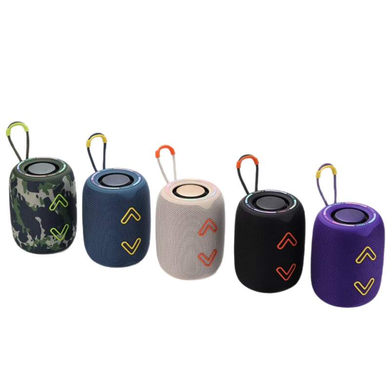 Vanjski Bluetooth zvučnik P Pro27, Bluetooth 5.3, 10W, frekvencijski raspon 100 Hz-20 kHz, ugrađena baterija 1200-2000 mAh, domet do 10 m