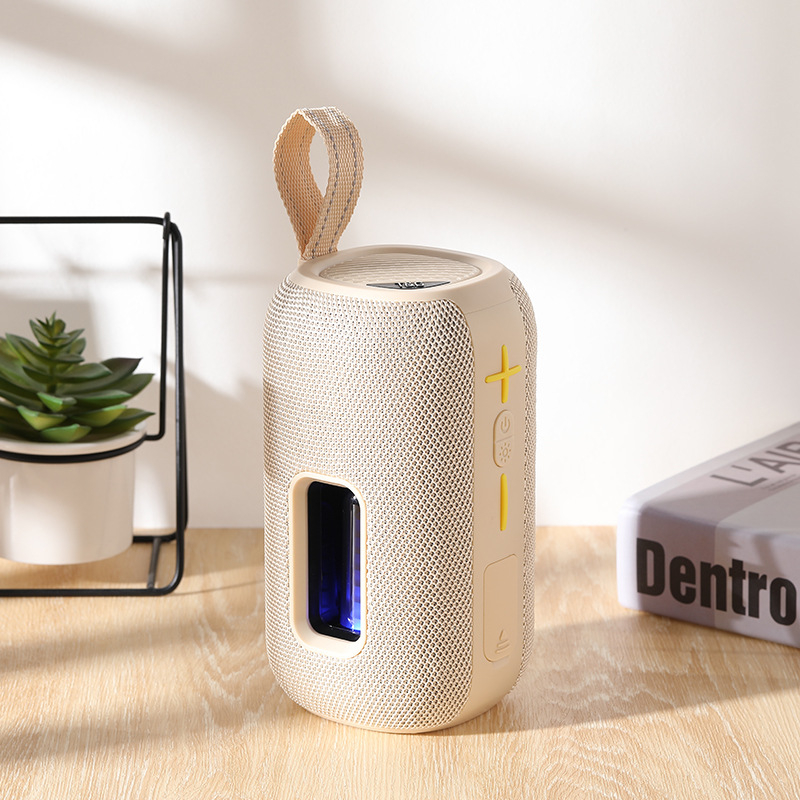 Mini Bluetooth zvučnik, 8W izlaz, Bluetooth 5.3, 100 Hz–20 kHz, SNR ≥70 dB, ugrađena baterija 1000–1200 mAh