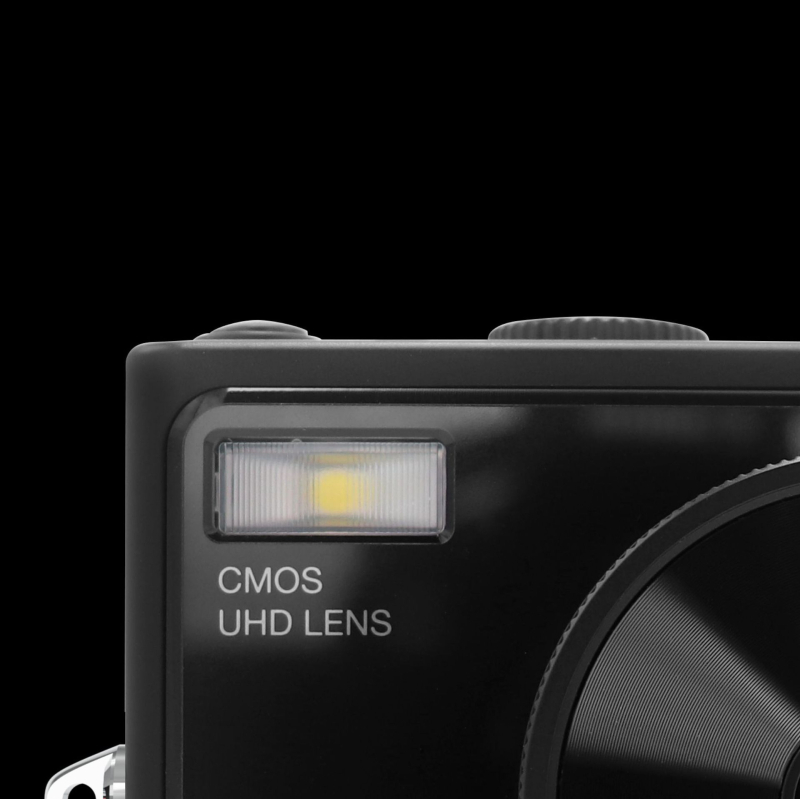 Aparat digital cu senzor CMOSS de 20,3 MP, zoom optic 5x, stabilizare electronică a imaginii, rezistent la apă și praf, stocare pe TF card