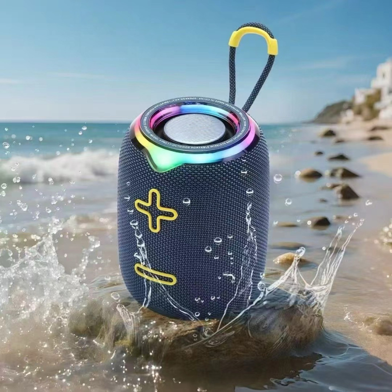 Prijenosni Bluetooth zvučnik, dvostruki sustav zvučnika, IPX4 vodootporan, 10W, BT 5.3, ugrađena baterija 1200–2000mAh, frekvencijski raspon 100 Hz–20 kHz