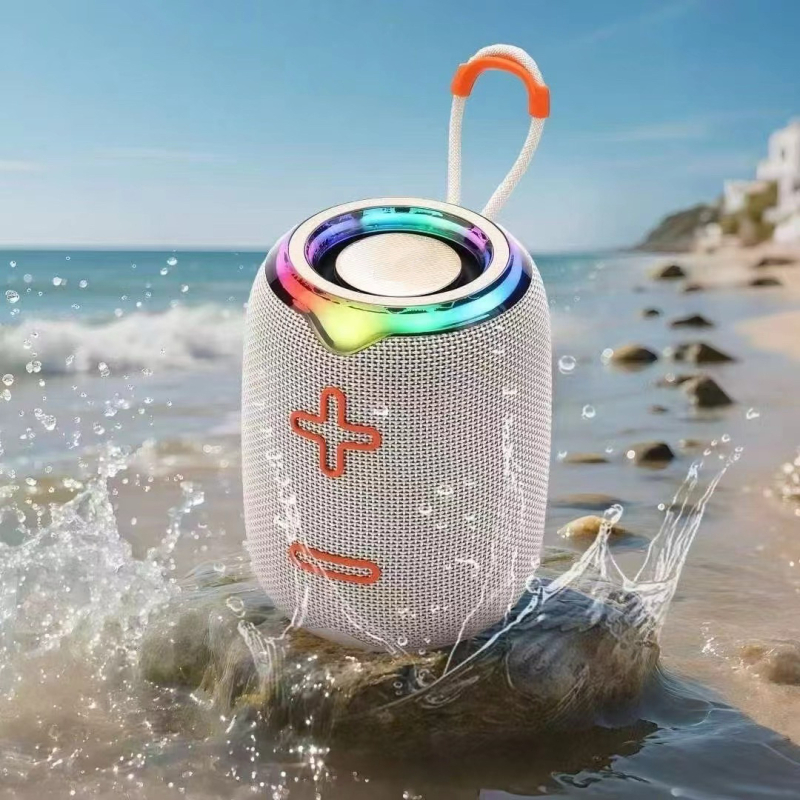 Prijenosni Bluetooth zvučnik, dvostruki sustav zvučnika, IPX4 vodootporan, 10W, BT 5.3, ugrađena baterija 1200–2000mAh, frekvencijski raspon 100 Hz–20 kHz