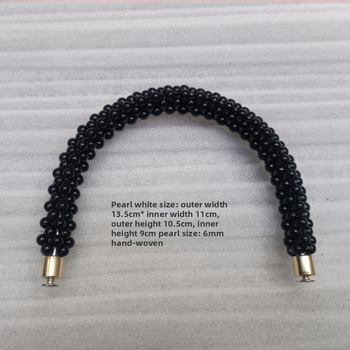 Αποσπώμενο πλεκτό λουράκι τσάντας από μαργαριτάρια σε σχήμα U — Hiro Mori, υλικό: χάντρες, άνοιξη 2024, λειτουργία: μείωση βάρους