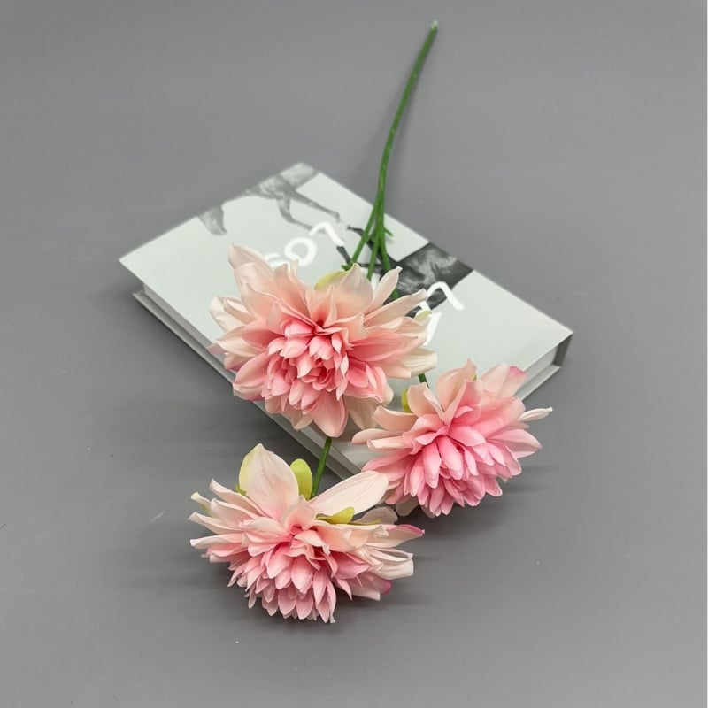 Τεχνητό μπουκέτο ντάλιες, 3 κεφάλια σε ένα στελέχος, διακόσμηση φόντου γάμου (Μάρκα: Happy month; Υλικό: Πλαστικό, μεταξωτό λουλούδι; Τεχνική: Διαμόρφωση, ανάγλυφο; Διαφορετικότητα: 4228004; Χρήση: Γάμος)