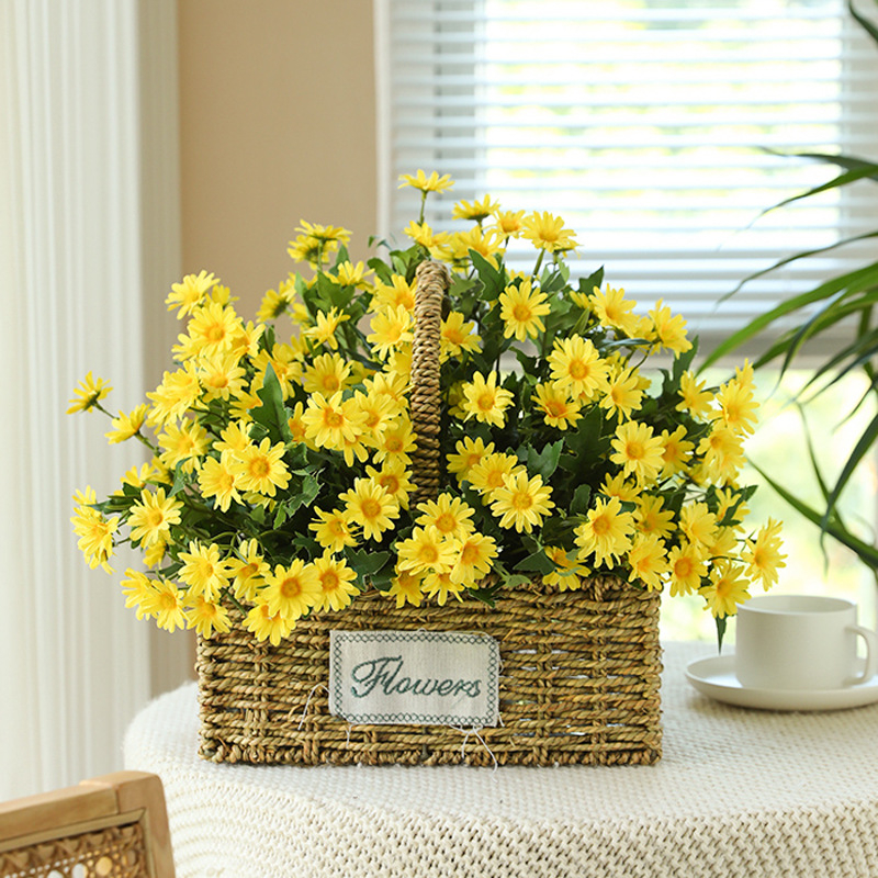 Umjetni cvijet Daisy – materijal: svila mrežica, sitotisak; pogodno za vjenčanja, fotografiranje na otvorenom i kućnu dekoraciju.