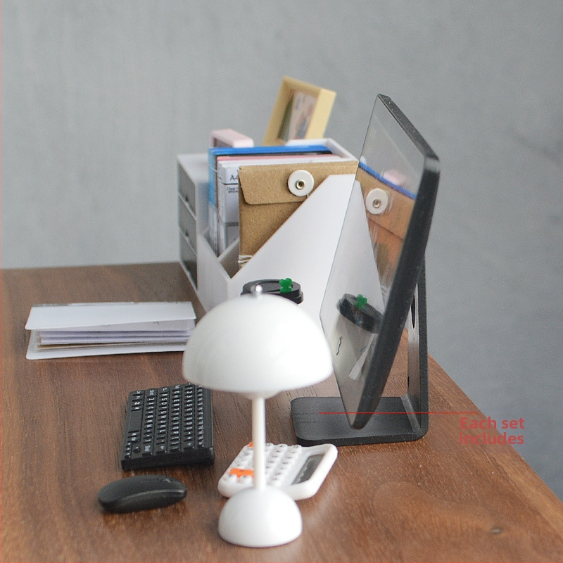 Miniatiūrinis stalinis kompiuteris lėlė nameliui su klaviatūra ir pele – statinis plastikinis modelis rekvizitams, amžius 15–35