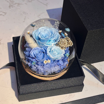 Trandafir etern în cupă de sticlă sferică – Material: Trandafir etern; Varietate: Roza; Cadou gata; Potrivit pentru nunți și zile de naștere