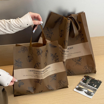 Mu Ming geantă plastică pentru haine cu imprimare a logo-ului | ambalare haine, mâner 50 cm, etichetă privată licențiată disponibilă