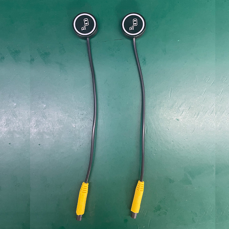 Gaismas brīdinājums par aklo zonu ar BSD spoguļa lēcu, milimetru viļņu radars, 12V, 2 sensori, LED displejs, skaņas signāls