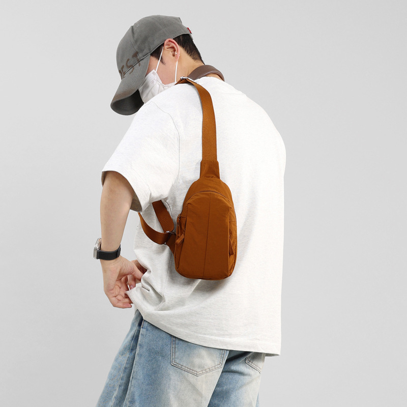 Torba preko tijela za žene i muškarce, lagana, gradski stil, najlon, podstava poliester, zatvaranje zipom, ID džep, unutarnja dodatna pretinac (Materijal: Najlon; Podstava: Poliester; Zatvaranje: Zip; ID džep; Unutarnja dodatna pretinac)