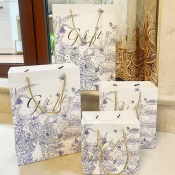 Geantă cadou din carton alb, stil desenat de mână, brand Comilia, imprimare, imprimare de logo disponibilă