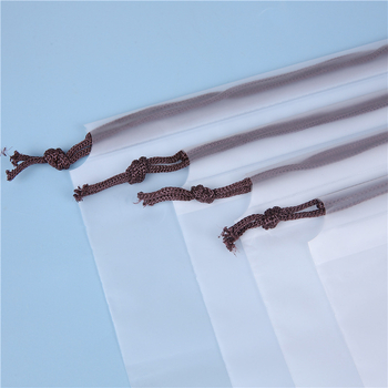 Τσάντα με κορδόνι από EVA, ματ φινίρισμα, τσέπες με μοτίβο αρκούδας, κατασκευή με διπλό στρώμα