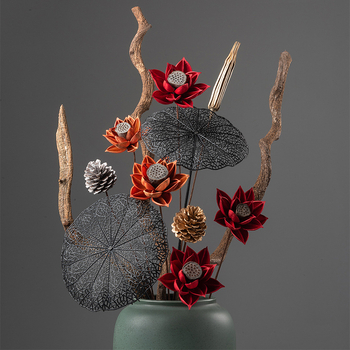 Kuivatatud lillede bukett, käsitööline põrandal seisev dekoratiivne kimp kõrgete okstega ja loodusliku lotose seemnepodiga (Tüüp: Lilled; Klassifikatsioon: Kuivatatud lilled veenidega; Bränd: Zen Garden; Kasutus: Bukett; Põhjalik ruum: Elutuba)