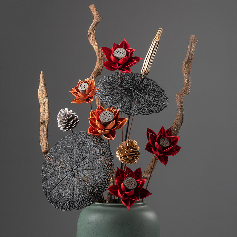 Kuivatatud lillede bukett, käsitööline põrandal seisev dekoratiivne kimp kõrgete okstega ja loodusliku lotose seemnepodiga (Tüüp: Lilled; Klassifikatsioon: Kuivatatud lilled veenidega; Bränd: Zen Garden; Kasutus: Bukett; Põhjalik ruum: Elutuba)