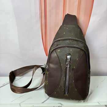 Ženska crossbody torbica u urbanom minimalističkom stilu, PU koža, poliester podstava, zatvarač, unutarnji džepovi za telefon i ID.