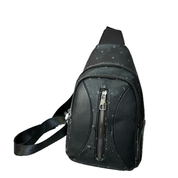 Ženska crossbody torbica u urbanom minimalističkom stilu, PU koža, poliester podstava, zatvarač, unutarnji džepovi za telefon i ID.