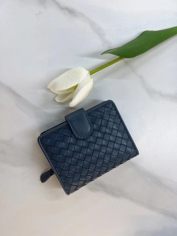 Дамски бифолд портфейл от естествена кожа с текстура на овча кожа, множество джобове за карти и монетник