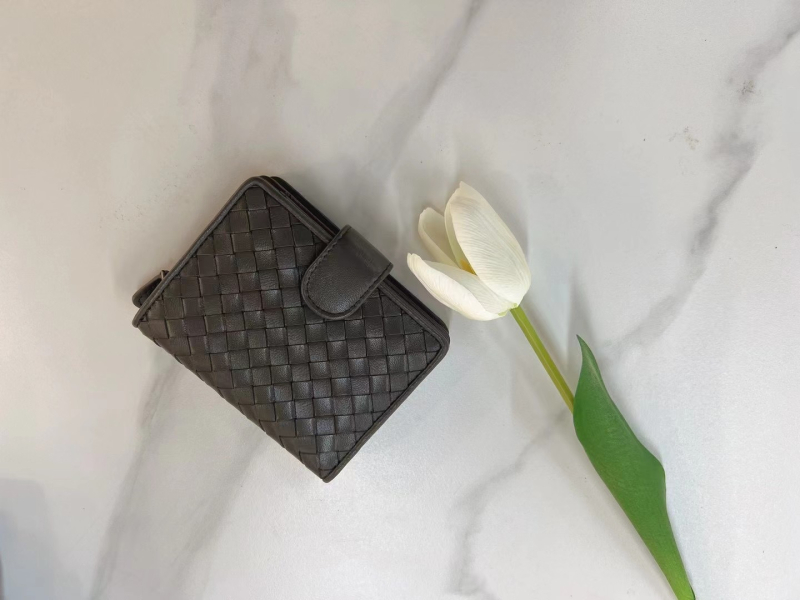 Дамски бифолд портфейл от естествена кожа с текстура на овча кожа, множество джобове за карти и монетник