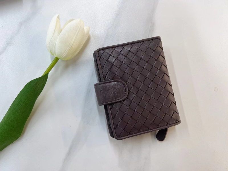 Дамски бифолд портфейл от естествена кожа с текстура на овча кожа, множество джобове за карти и монетник