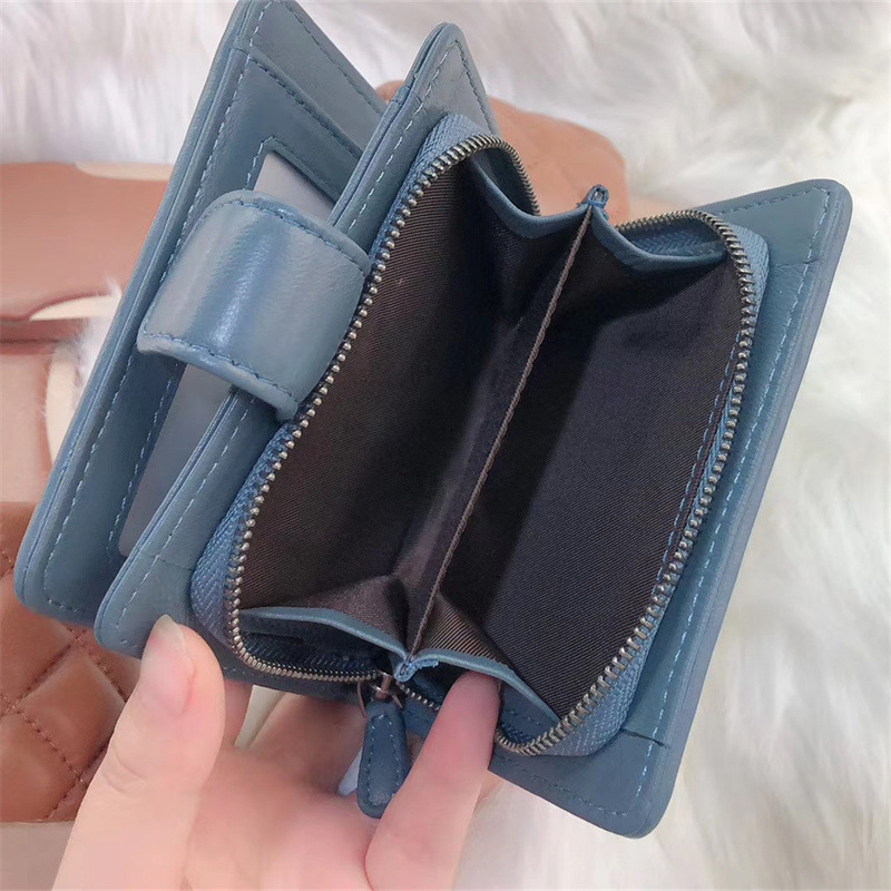 Дамски бифолд портфейл от естествена кожа с текстура на овча кожа, множество джобове за карти и монетник