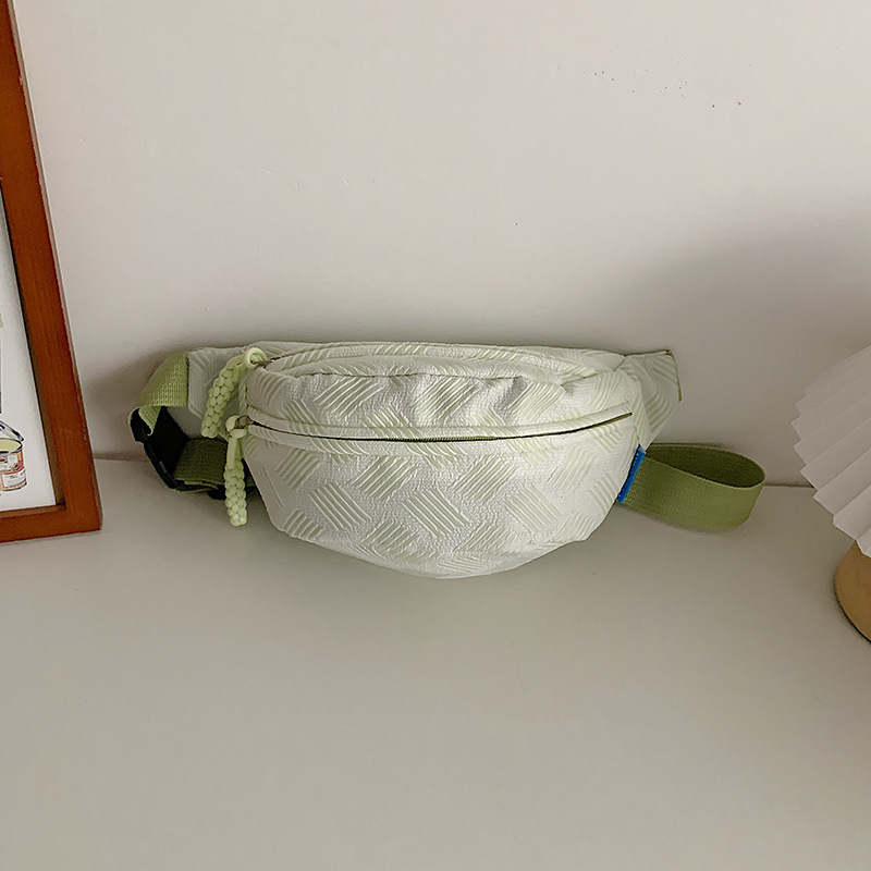 Čerstvá a jednoduchá crossbody taška z Oxford tkaniny, polyesterová podšívka, zapínanie na zips, vnútorný zipsový priečinok, v štýle Mori/Japonský štýl