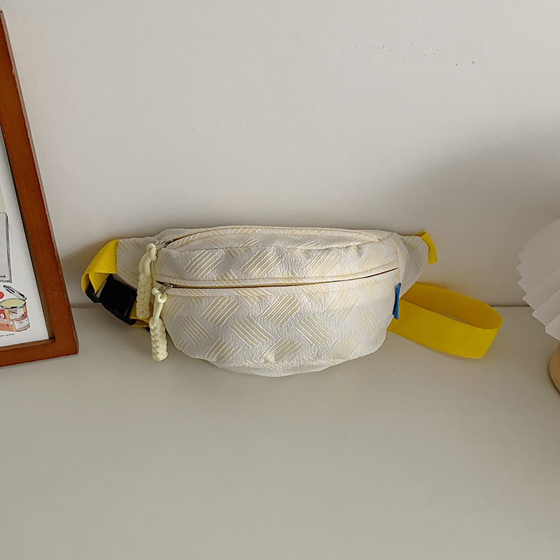 Čerstvá a jednoduchá crossbody taška z Oxford tkaniny, polyesterová podšívka, zapínanie na zips, vnútorný zipsový priečinok, v štýle Mori/Japonský štýl