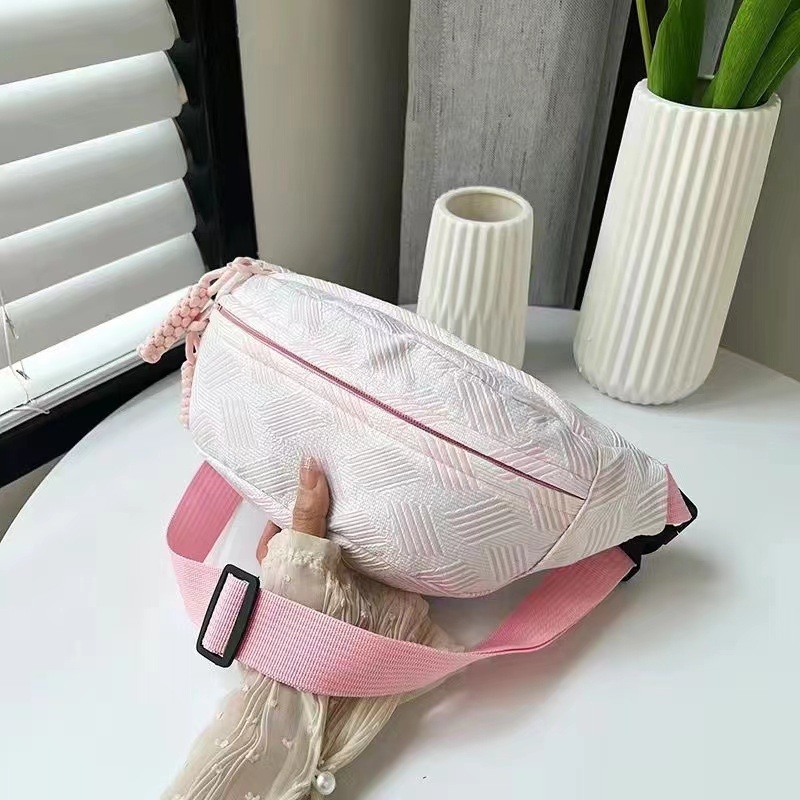 Čerstvá a jednoduchá crossbody taška z Oxford tkaniny, polyesterová podšívka, zapínanie na zips, vnútorný zipsový priečinok, v štýle Mori/Japonský štýl