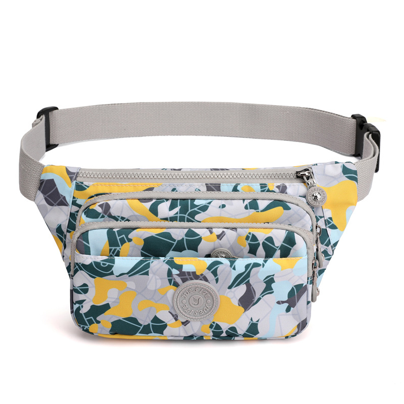 Dámska nylonová taška cez rameno v mestskom minimalistickom štýle, zapínanie na zips, vnútorné vrecká: zipsové vrecko, vrecko na telefón, vrecko na ID, malé zipsovacie vrecko, polyesterová podšívka