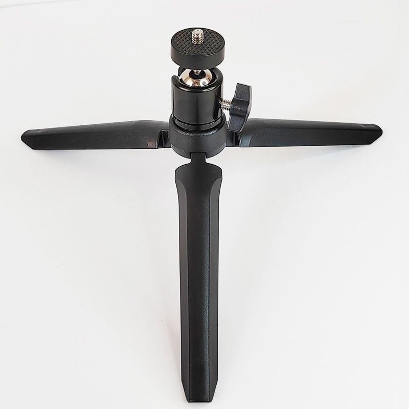 LED stolná kruhová svetlá na živé vysielanie s funkciou krásy, obsahuje držiak na telefón a gimbal, nastaviteľná jas