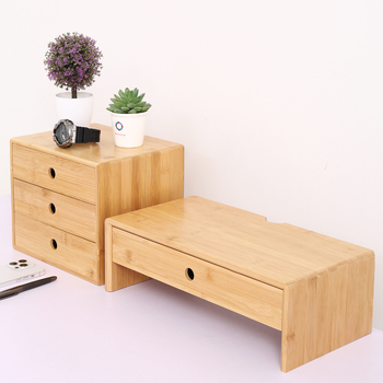 Trojposchodový stolný vyvýšený stojan na počítač — drevený/bambusový materiál, jednoduchý moderný štýl; viacúčelový organizér s úložiskom pre kozmetiku, na stole a do izby; bez montáže.