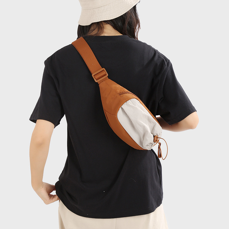 Vászon anyagú válltáska, szabadidős utazási stílus, 2025 nyár, cipzáras zárás, laminált belső zseb