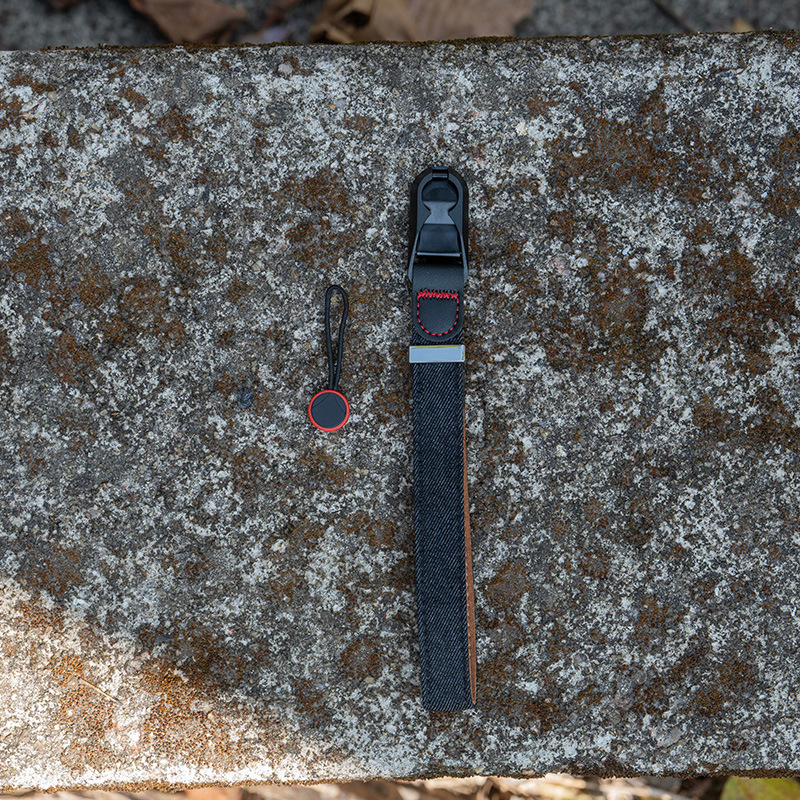 DSLR csuklópánt gyorskioldóval és könnyű beállítással (SLR gépek kompatibilitása; gyors rögzítés; testreszabott minták; 2025-ös kiadás)