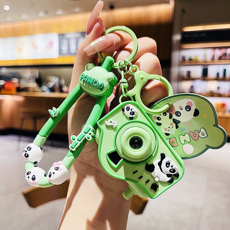 Kulcstartó Panda – rajzfilm stílusú, világító projekció, PVC, Three Pomelo