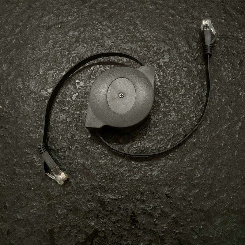 Behúzható CAT6 Ethernet kábel, RJ-45 csatlakozás, Gigabit sebesség, laptopok és asztali számítógépekhez, PU+ABS ház.