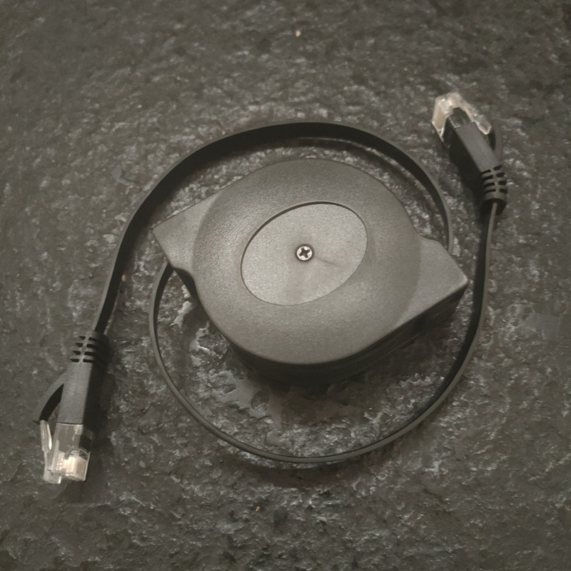 Behúzható CAT6 Ethernet kábel, RJ-45 csatlakozás, Gigabit sebesség, laptopok és asztali számítógépekhez, PU+ABS ház.