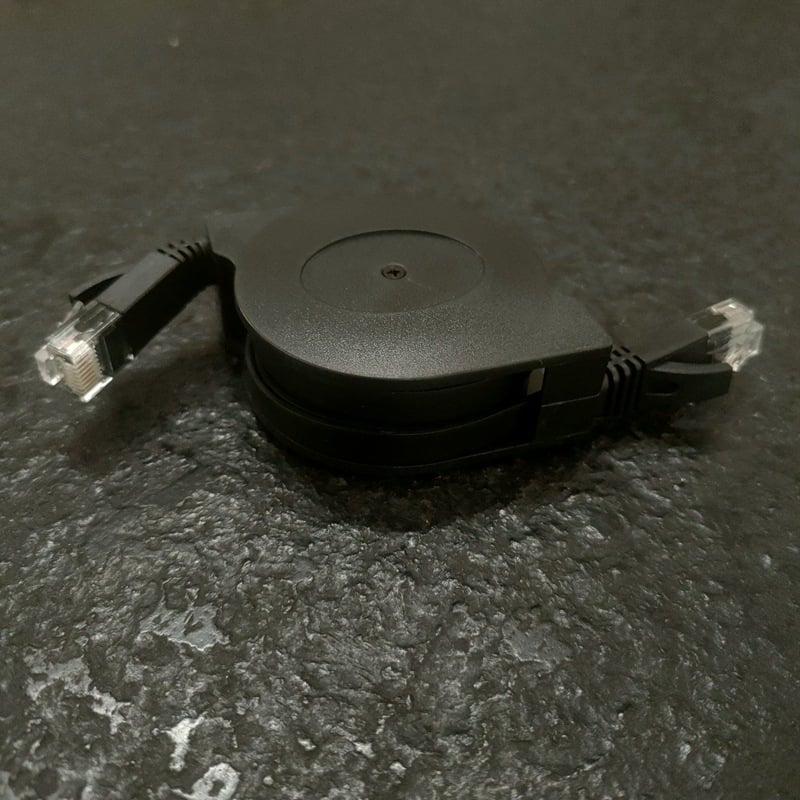 Behúzható CAT6 Ethernet kábel, RJ-45 csatlakozás, Gigabit sebesség, laptopok és asztali számítógépekhez, PU+ABS ház.