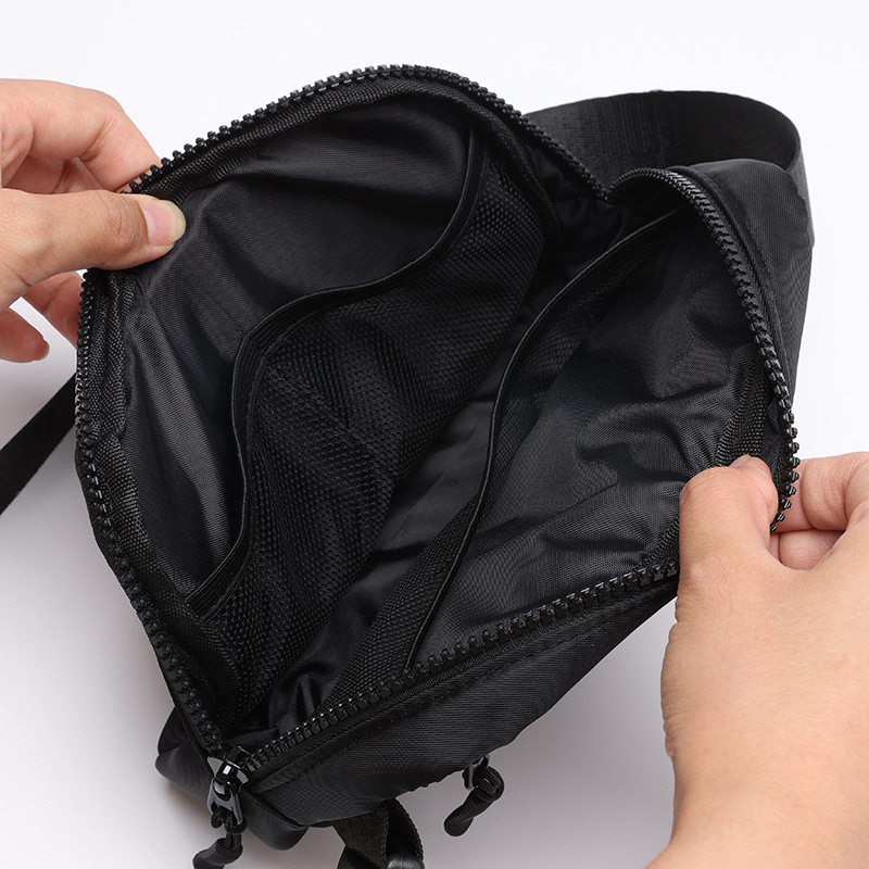 Torba za struk s višestrukim pretincima i unutarnjim međupodjelom, poliester, zatvaranje zipom, laminirani džep sa zipom, za slobodno vrijeme putovanja