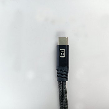 OTG USB-C adapter za Apple i Android s passthrough napajanjem; podržava USB disk, miš i audio sučelje za live streaming
