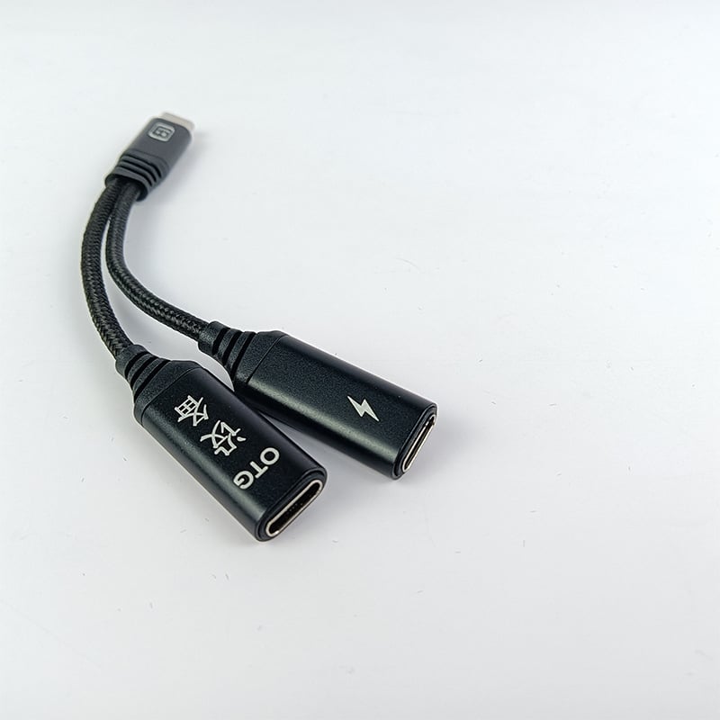 OTG USB-C adapter za Apple i Android s passthrough napajanjem; podržava USB disk, miš i audio sučelje za live streaming